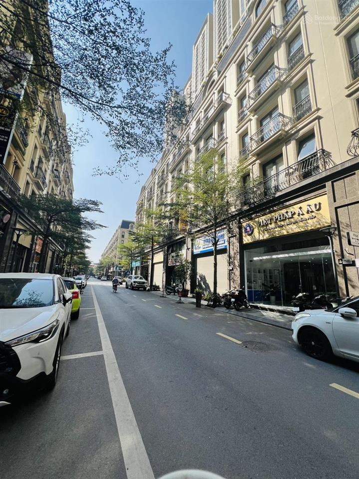 Chính chủ cần bán liền kề dòng tiền 100tr/tháng nhà 8 tầng có thang máy.  0977 146 ***