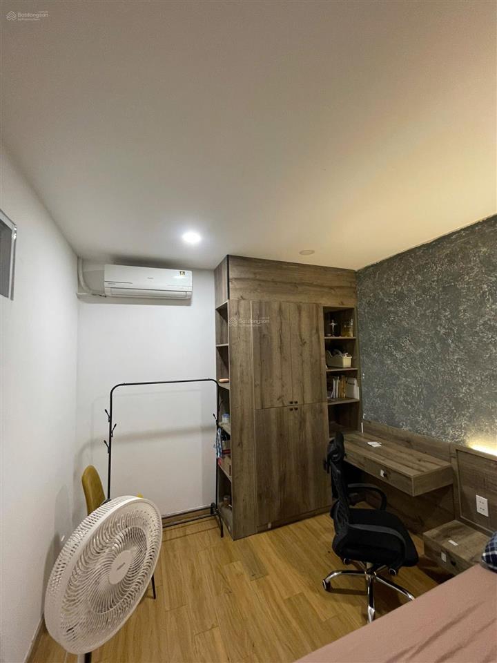 Căn studio 2pn cực kỳ đẹp đường lê hồng phong
