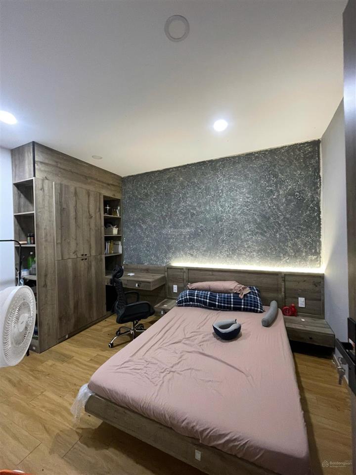 Căn studio 2pn cực kỳ đẹp đường lê hồng phong