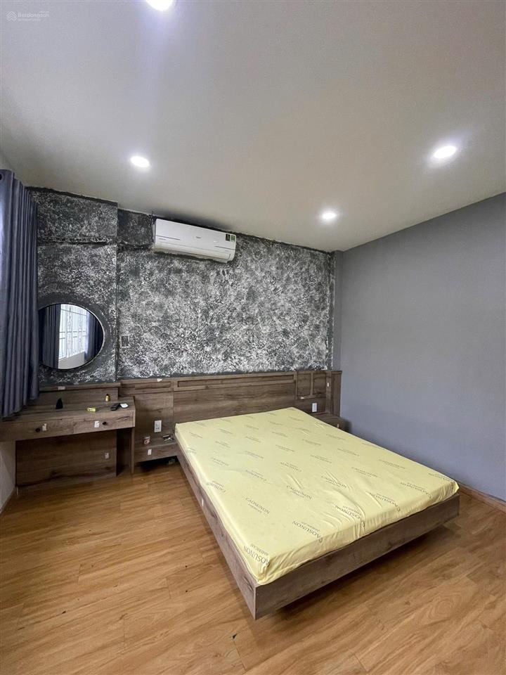 Căn studio 2pn cực kỳ đẹp đường lê hồng phong