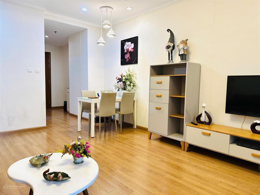 Cho thuê căn 1 ngủ đẹp ở royal city nội thất đầy đủ giá chỉ 15 triệu/ tháng