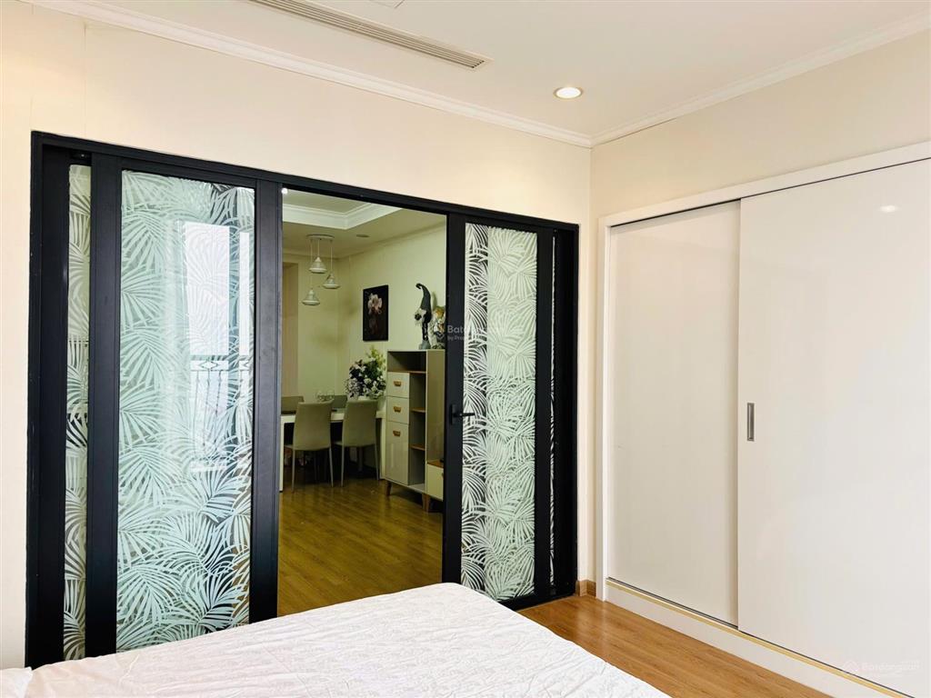 Cho thuê căn 1 ngủ đẹp ở royal city nội thất đầy đủ giá chỉ 15 triệu/ tháng