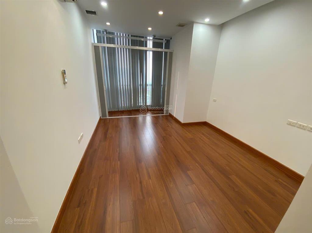 Cho thuê căn hộ làm văn phòng tại eurowindow multi complex trần duy hưng 2 phòng chỉ 13 triệu