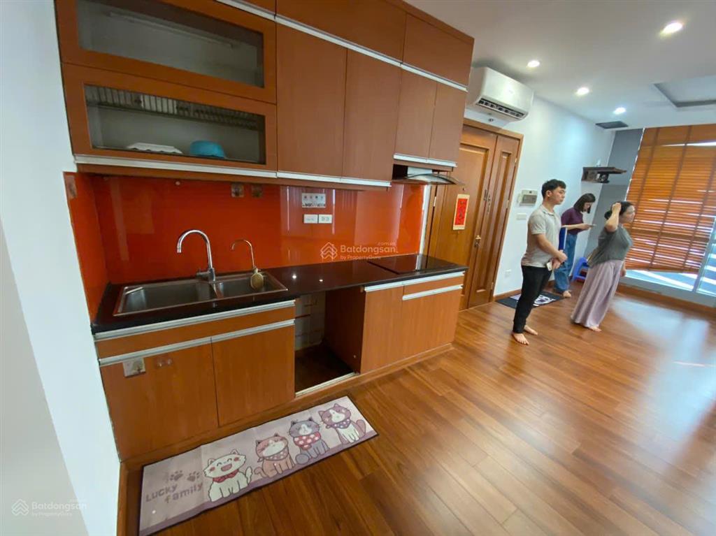 Cho thuê căn hộ làm văn phòng tại eurowindow multi complex trần duy hưng 2 phòng chỉ 13 triệu