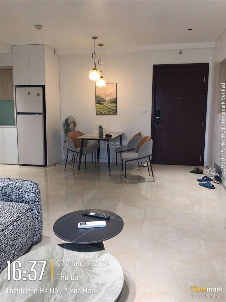 Cho thuê gấp căn hộ 2 ngủ full đồ tại vinhomes dcapital trần duy hưng nhà đẹp giá chỉ 23tr/tháng