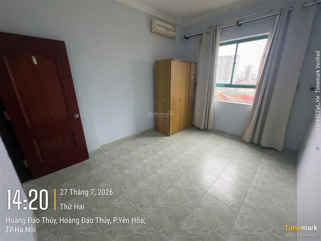 Cho thuê căn hộ 17t khu trung hòa nhân chính 2 phòng ngủ đồ cơ bản chỉ 12,5 tr/tháng  0912 883 ***