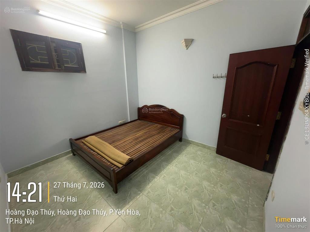 Cho thuê căn hộ 17t khu trung hòa nhân chính 2 phòng ngủ đồ cơ bản chỉ 12,5 tr/tháng  0912 883 ***