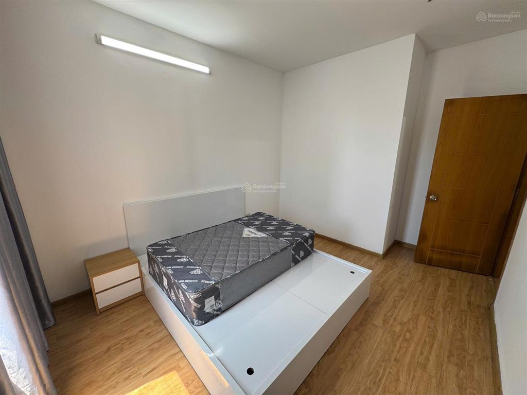 Cho thuê gấp căn hộ 2 ngủ full đồ giá rẻ tại golden west  lê văn thiêm giá chỉ 14,5 triệu/tháng