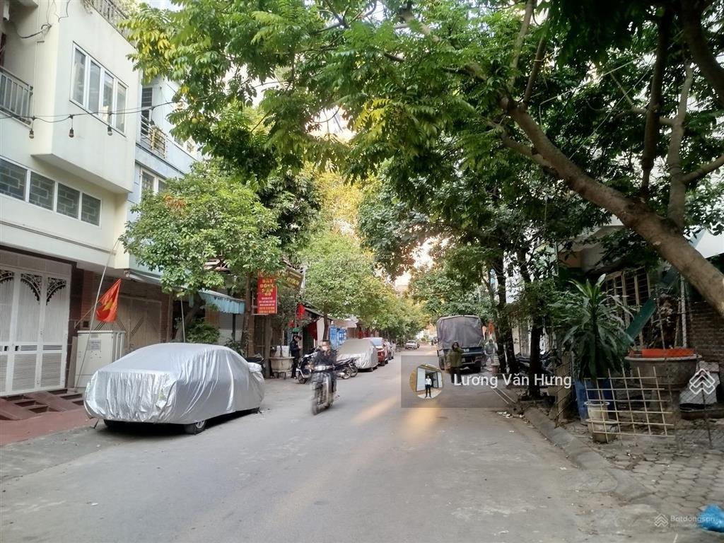 Bán gấp lô đất đấu giá ngô thì nhậm,hà đông dt 48m2 đường phân lô vỉa hè kinh doanh giá 16 tỷ