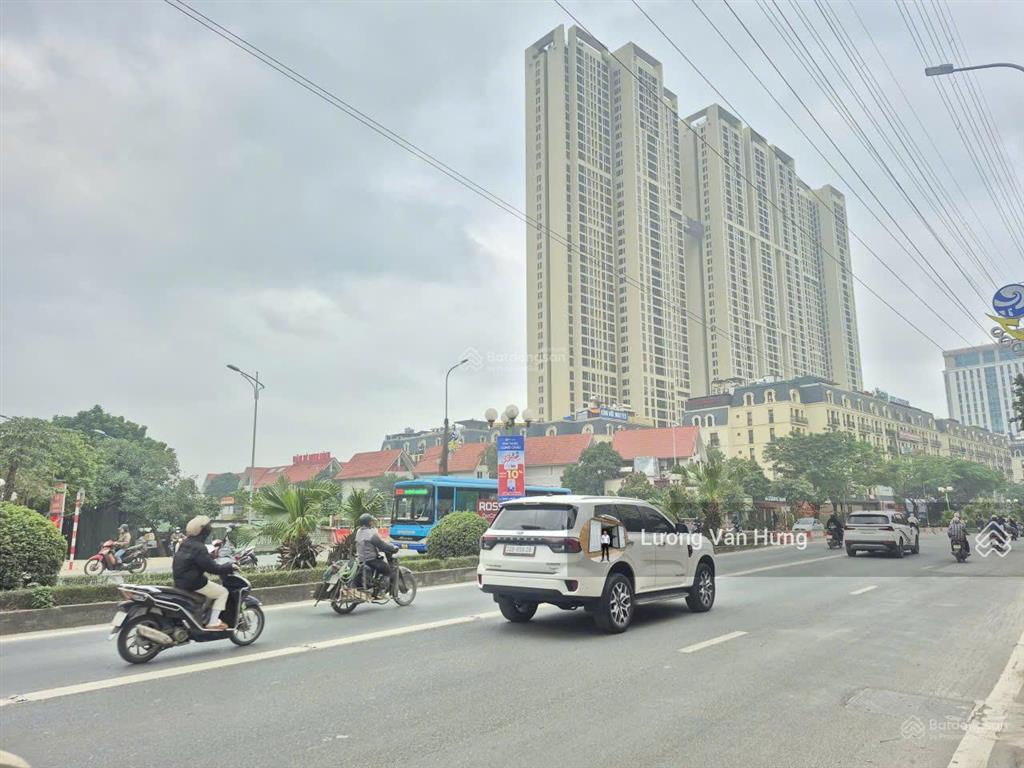 Bán gấp nhà mặt phố tố hữu vạn phúc ngay aeon mall dt 35m2 4 tầng kinh doanh vỉa hè rộng, 12 tỷ