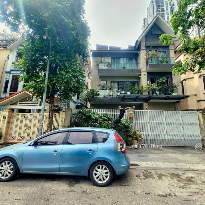 Bán biệt thự văn quán kđt văn quán hà đông dt 180m2, 4t nhà hoàn thiện nội thất xịn đẹp giá 42 tỷ