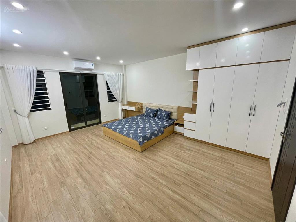 Nhỉnh 16 tỷ lk văn phú hà đông, 91m2 5 tầng hoàn thiện, không lỗi, phân lô vỉa hè, 3 ô tô tránh