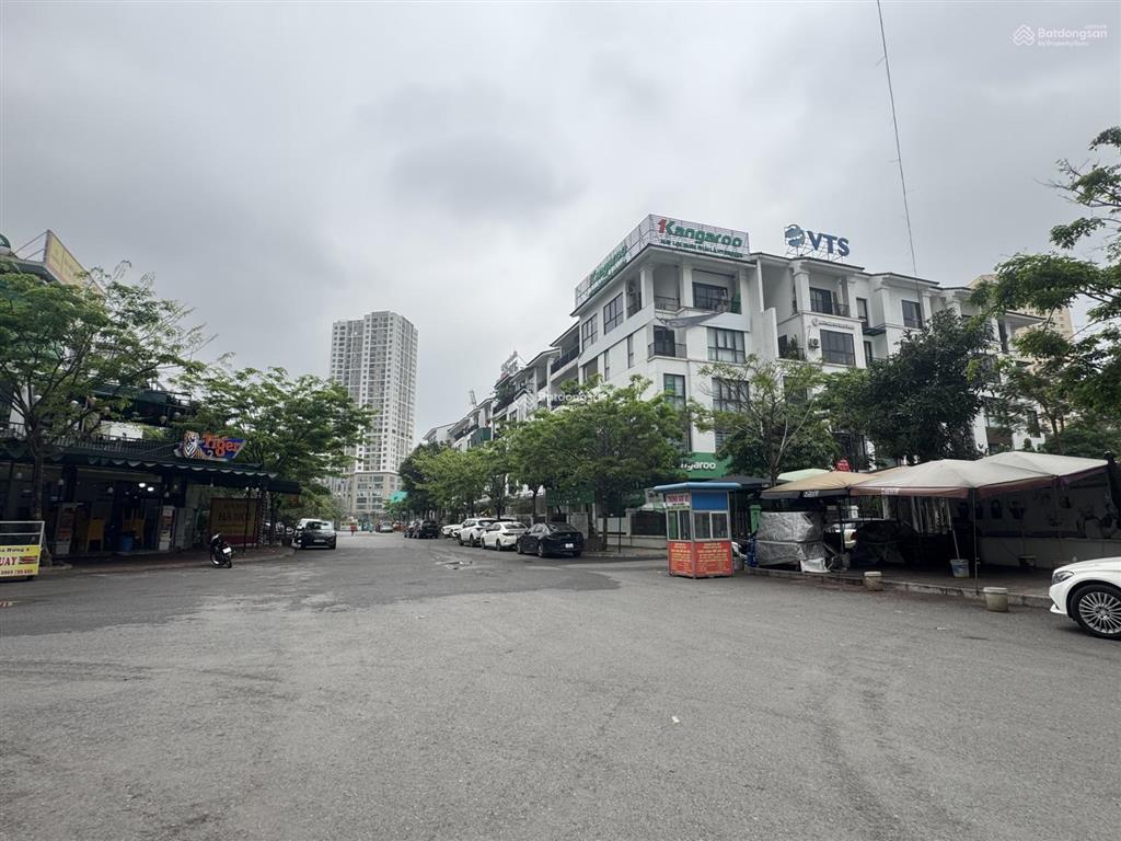 Cho thuê liền kề hoàng thành mỗ lao, nguyễn văn lộc dt 110m2 5 tầng thang máy giá 40 triệu/tháng