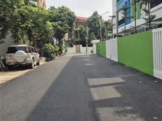 Bán nhà 5 tầng thang máy, đức thắng, bắc từ liêm. gần trung tâm ủy ban phường, giá 5,25 tỷ