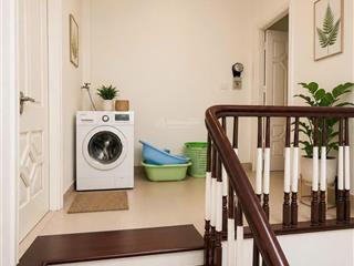 Bán căn hộ dịch vụ, phú thượng, tây hồ. lô góc 55m2, 7t thang máy, 15 phòng, 60tr/th