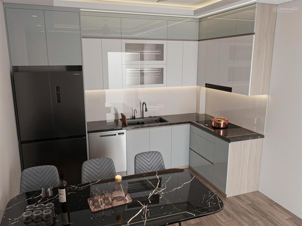Trung tâm lạc long quân, tây hồ. dt 59 m2, 6 tầng thang máy. 15 tỷ. đi dạo hồ tây