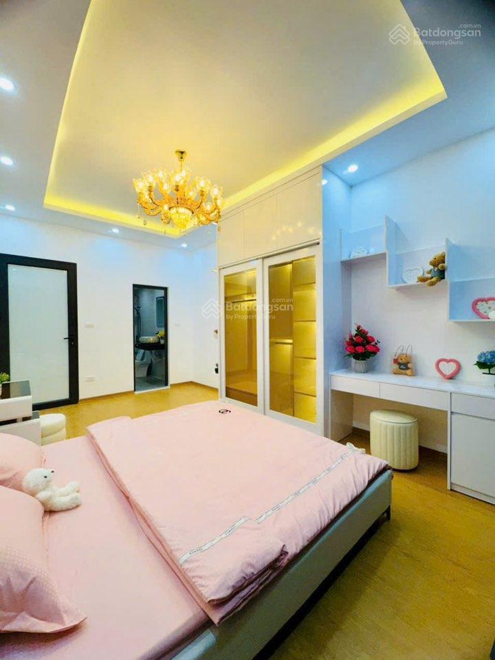 Nhà 5t mới đẹp hoàng liên, thượng cát, bắc từ liêm 31m2, rộng 4,5m giá nhỉnh 5 tỷ. cầu thượng cát