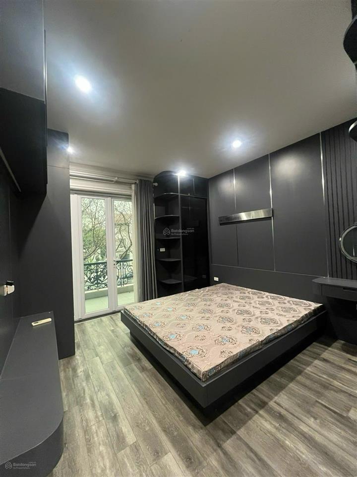 Cho thuê biệt thự song lập vinhomes riverside  nhà full đủ đồ chỉ việc xách vali vào ở, 160m2