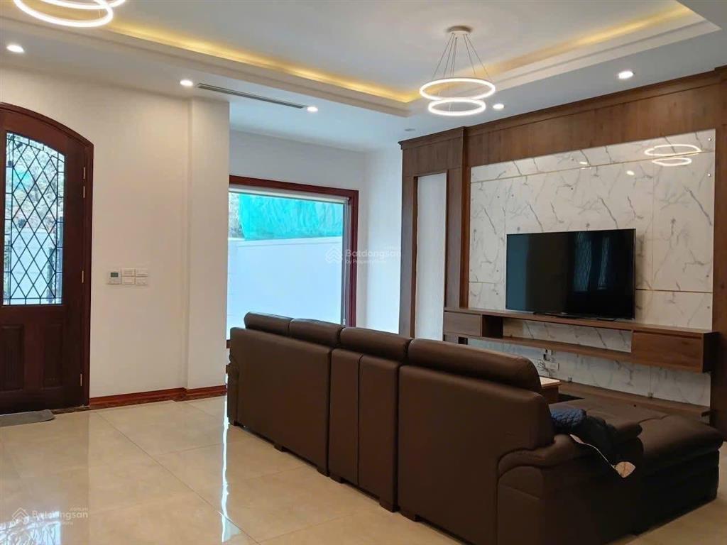 Cho thuê bt tại vinhomes symphony riverside, 45 triệu, 170m2, 5pn, 4wc, siêu hot