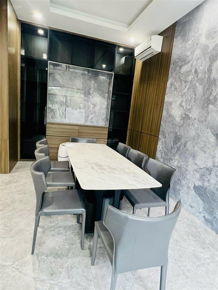 Cho thuê bt tại vinhomes riverside, 45 triệu, 225 m2, 4pn, 4wc