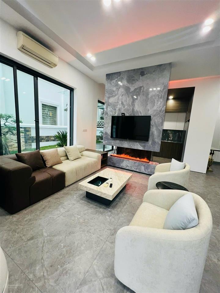 Cho thuê bt tại vinhomes riverside, 45 triệu, 225 m2, 4pn, 4wc