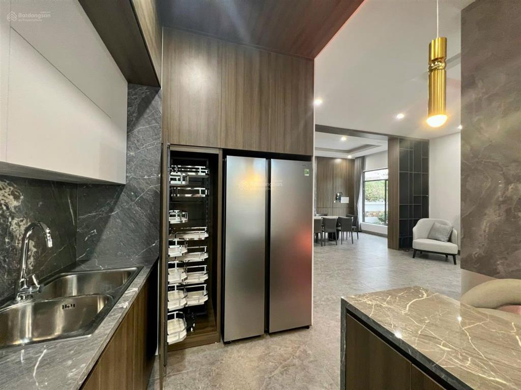 Cho thuê biệt thự vinhomes riverside nhà mới, sạch sẽ, vào ở ngay