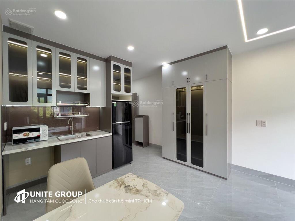 Cho thuê căn hộ mới 100%, 40m2, full nội thất, ban công, máy giặt riêng, thang máy ở đường đinh bộ