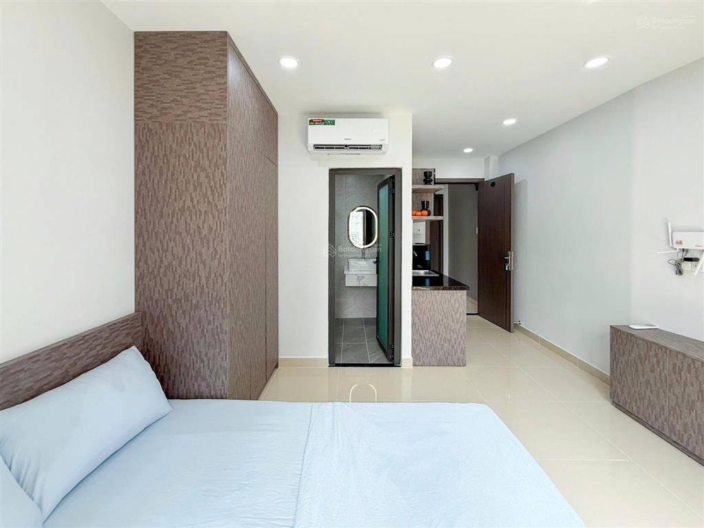 Cho thuê căn hộ mới 35m2 ban công, full nội thất ở đường bùi hữu nghĩa gần chợ bà chiểu tiện đi q1