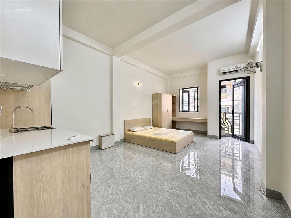 Cho thuê dự án mới 40m² ban công full nội thất, giặt riêng ở phan xích long gần bờ kè trường sa q1