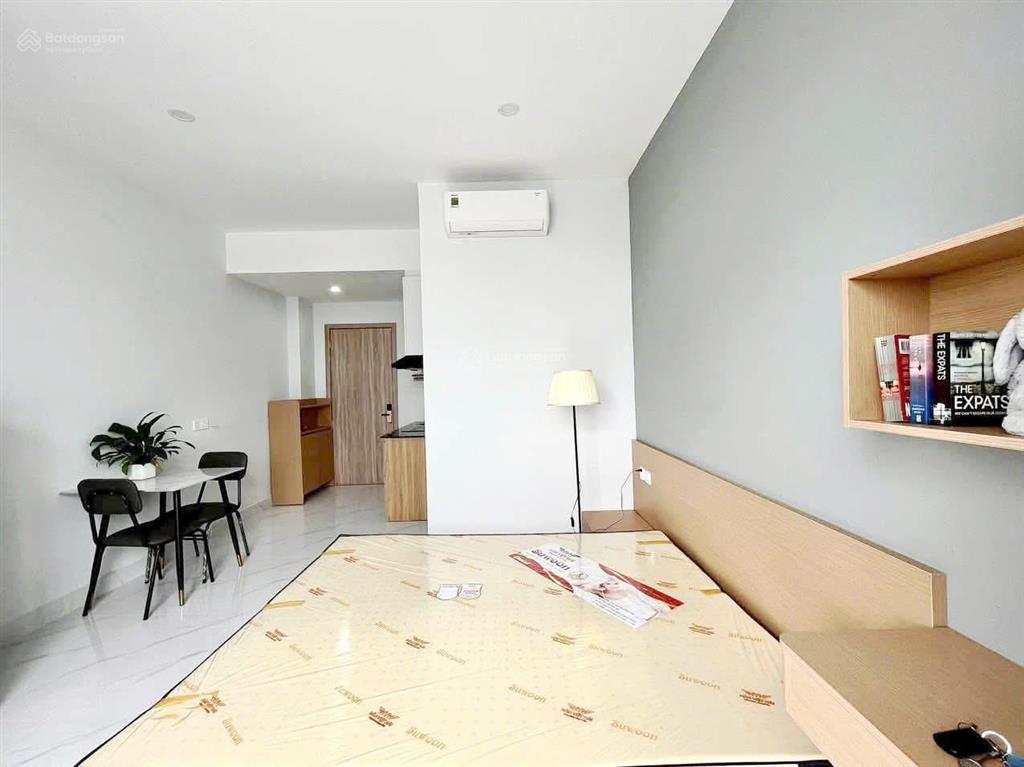 Cho thuê dự án mới 40m² ban công full nội thất, giặt riêng ở phan xích long gần bờ kè trường sa q1