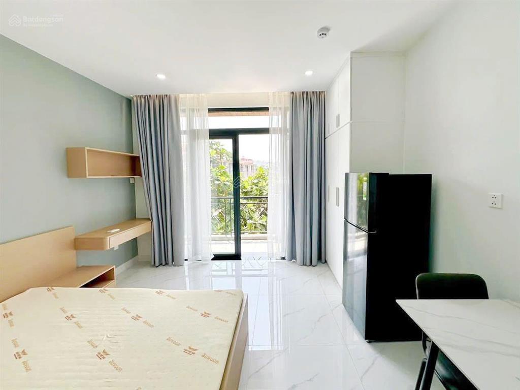 Cho thuê dự án mới 40m² ban công full nội thất, giặt riêng ở phan xích long gần bờ kè trường sa q1