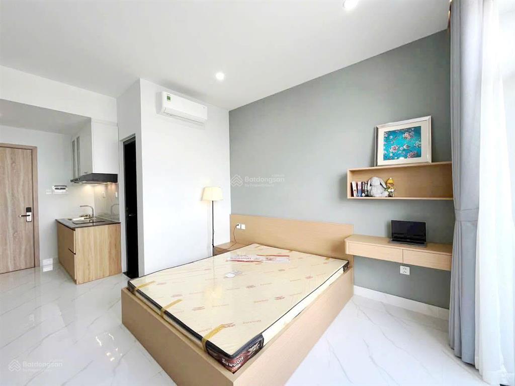 Cho thuê dự án mới 40m² ban công full nội thất, giặt riêng ở phan xích long gần bờ kè trường sa q1