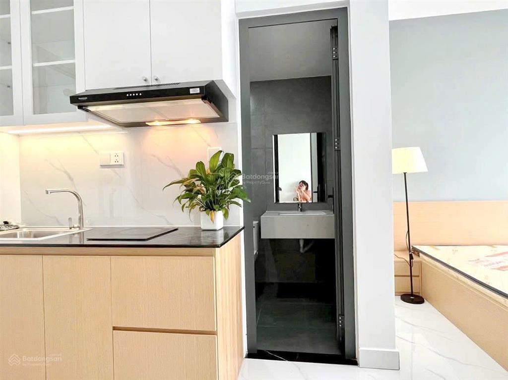 Cho thuê dự án mới 40m² ban công full nội thất, giặt riêng ở phan xích long gần bờ kè trường sa q1
