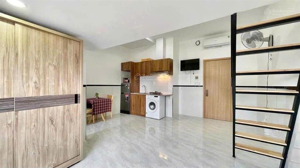 Cho thuê phòng 30m2 full nội thất, gác cao, máy giặt riêng ở nơ trang long gần chợ bà chiểu