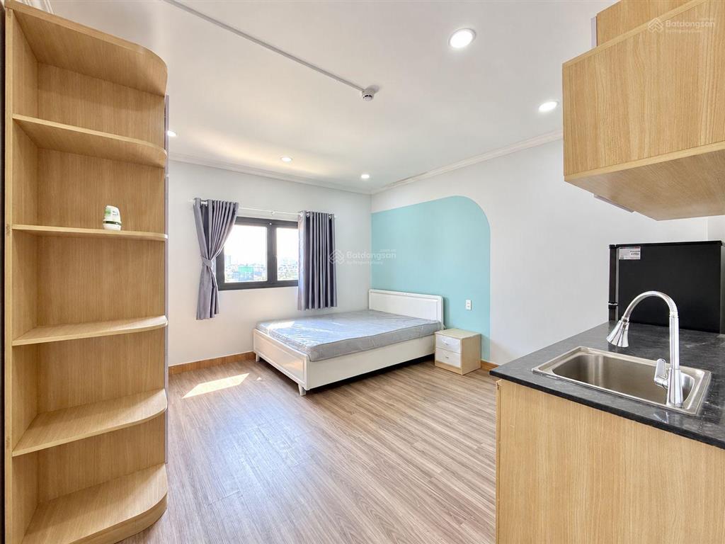 Căn hộ cho thuê 30m2 full nội thất, cửa sổ trời, ngay chợ bà chiểu gần quận 1 ở đường bùi hữu nghĩa