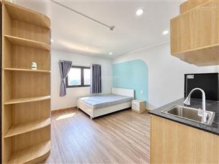 Căn hộ cho thuê 30m2 full nội thất, cửa sổ trời, ngay chợ bà chiểu gần quận 1 ở đường bùi hữu nghĩa