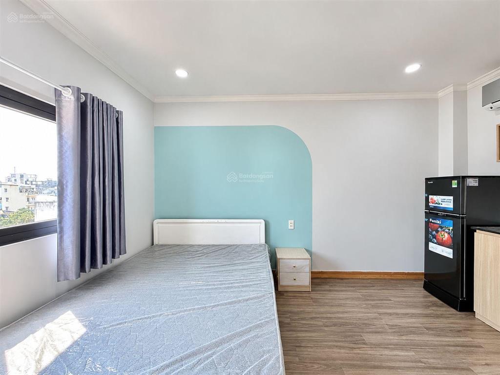 Căn hộ cho thuê 30m2 full nội thất, cửa sổ trời, ngay chợ bà chiểu gần quận 1 ở đường bùi hữu nghĩa