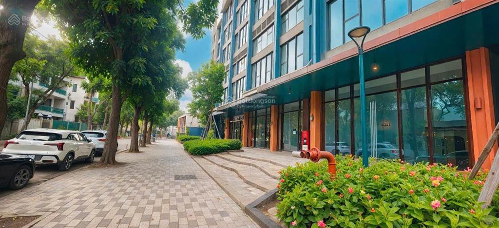 Cho thuê văn phòng tại heritage west lake, 300m2 giá 450 nghìn/m2/th uy tín
