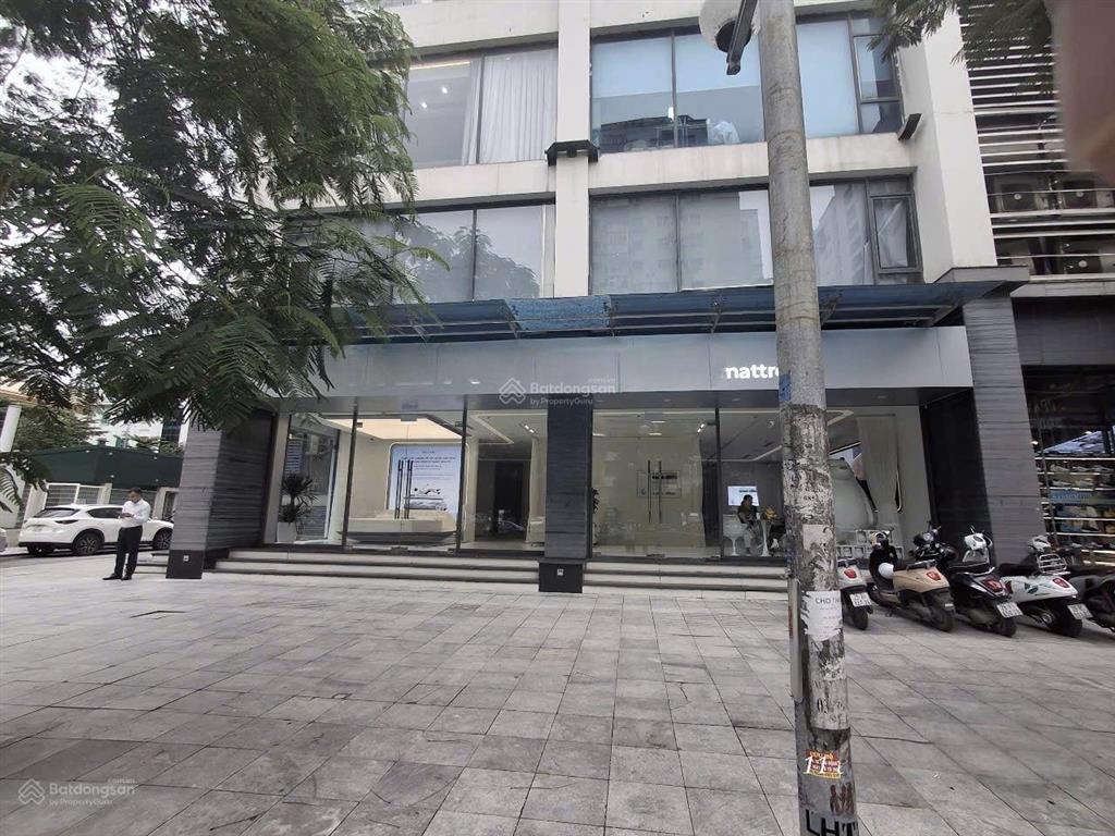 Cho thuê tầng 1 mặt đường lê văn lương, 160 triệu/th, 184m2, giá ưu đãi trong tháng 11