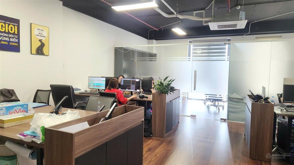 Bán sàn văn phòng 100m2 sổ đỏ lâu dài tại đường lê văn lương kéo dài