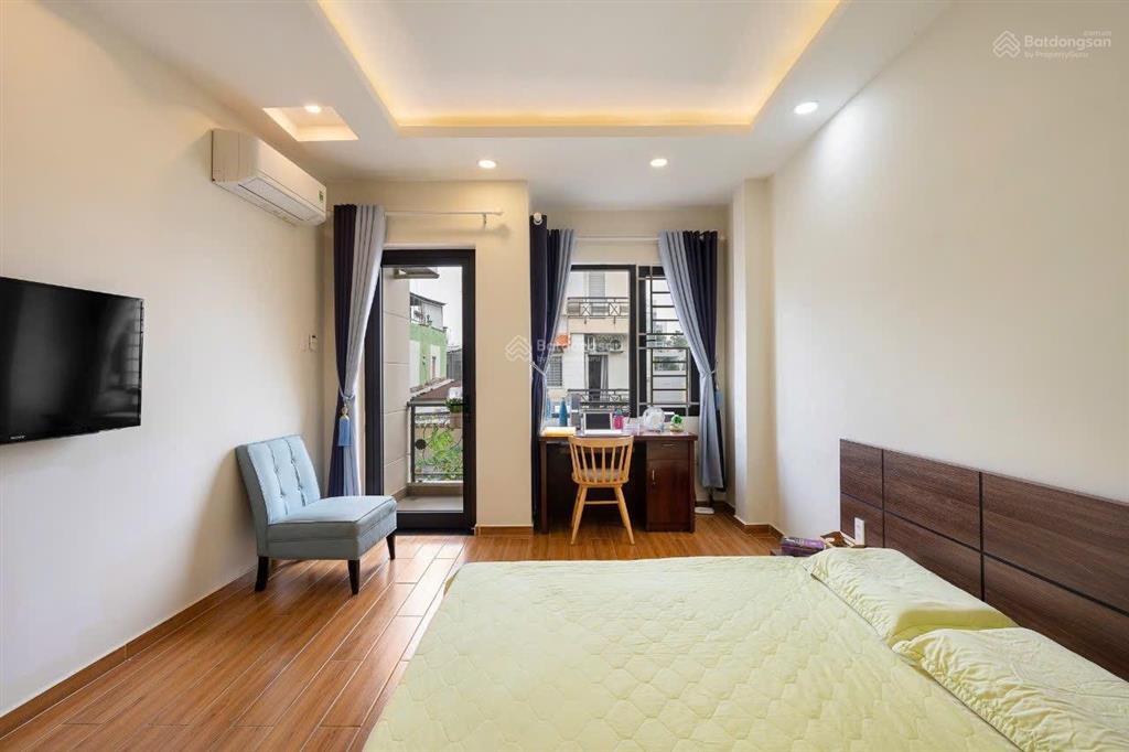 Cho thuê căn hộ 1 phòng ngủ full nội thất ban công ngay sân bay tân sơn nhất tân bình