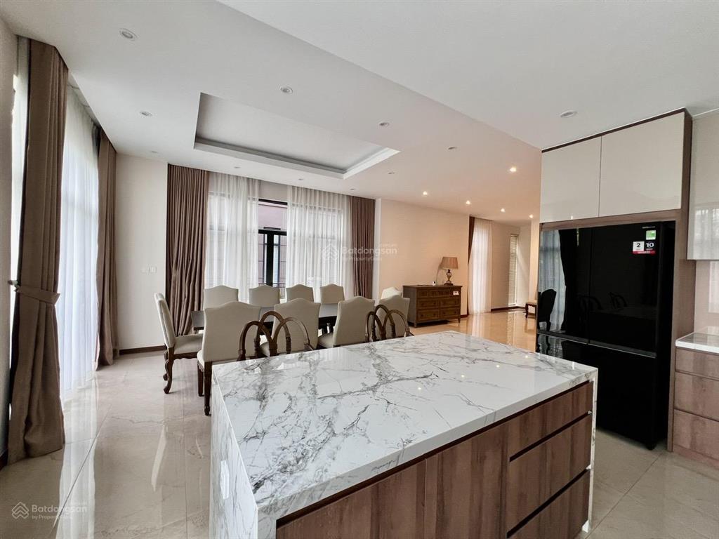 Chính chủ cho thuê biệt thự đơn lập cao cấp 2 mặt tiền khu vip gần bờ sông