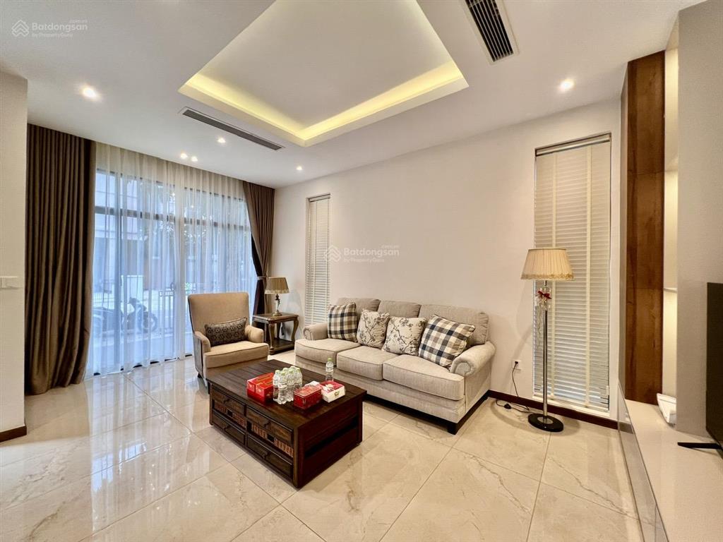 Chính chủ cho thuê biệt thự đơn lập cao cấp 2 mặt tiền khu vip gần bờ sông