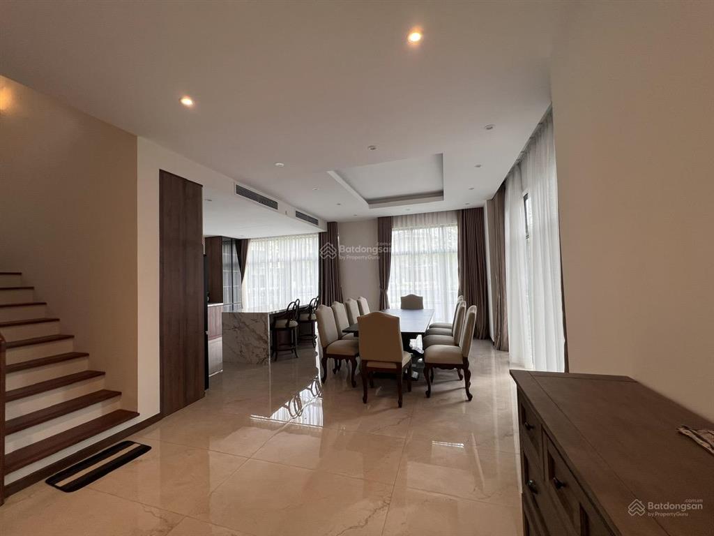 Chính chủ cho thuê biệt thự đơn lập cao cấp 2 mặt tiền khu vip gần bờ sông