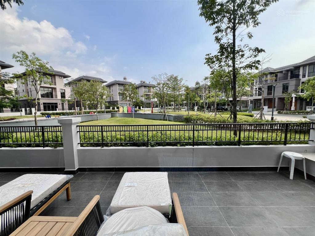 Chính chủ cho thuê biệt thự đơn lập cao cấp 2 mặt tiền khu vip gần bờ sông