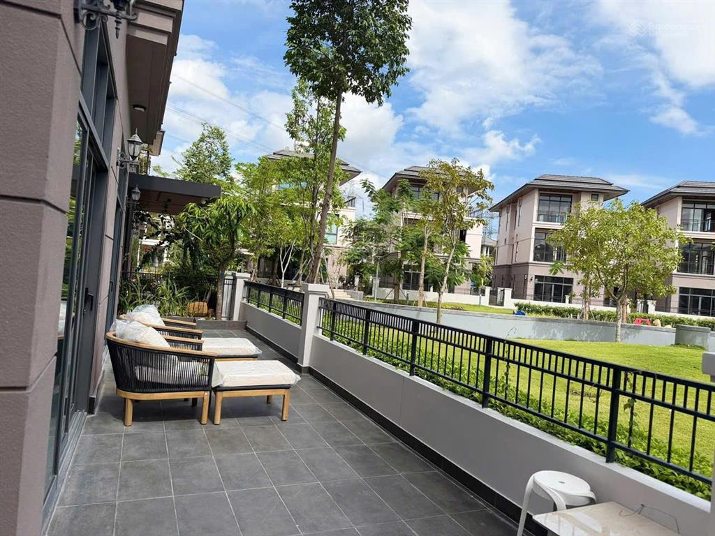 Chính chủ cho thuê biệt thự đơn lập cao cấp 2 mặt tiền khu vip gần bờ sông