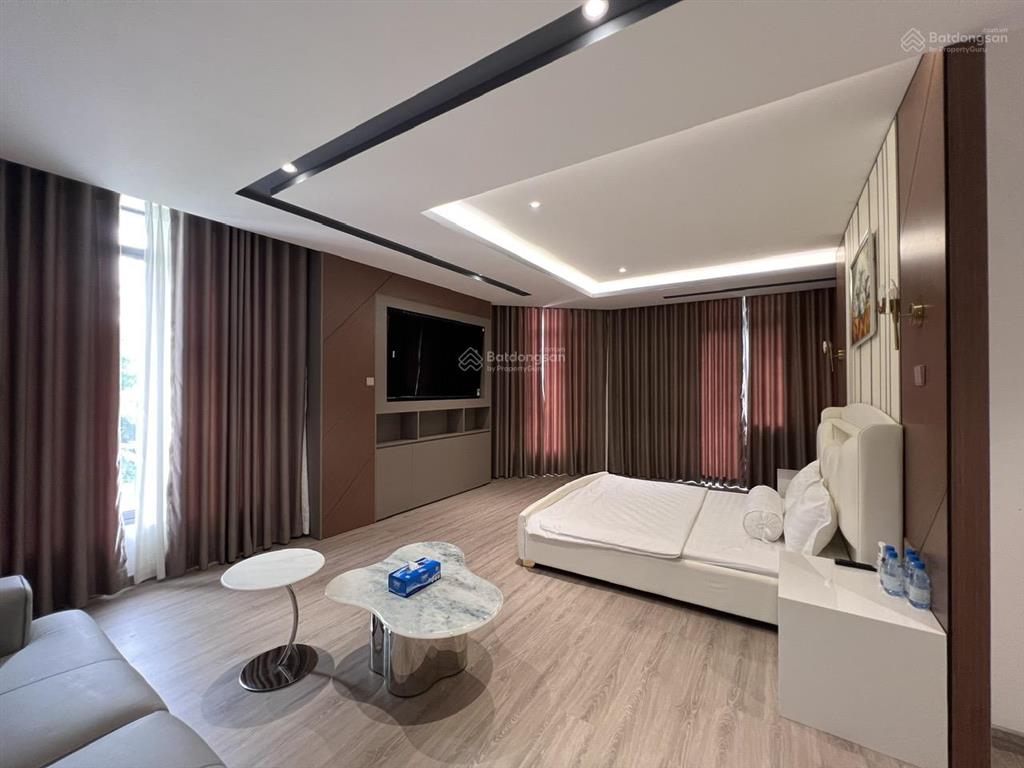 Cho thuê biệt thự nhà bè 6pn rộng rãi gần phú mỹ hưng