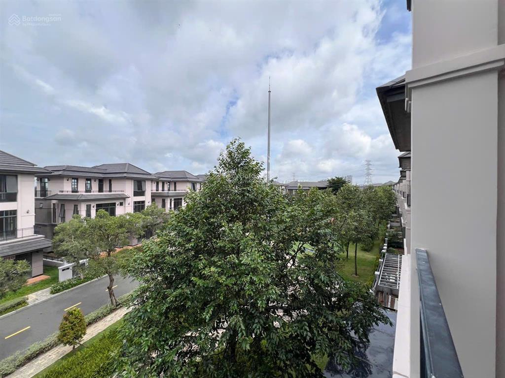 Chính chủ gửi cho thuê biệt thự song lập gs metrocity nhà bè 4pn
