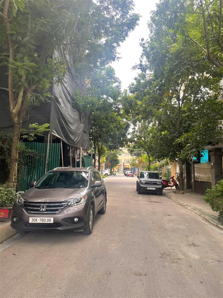 Bán liền kề tuần châu hạ long, 50m 4 tầng giá tốt, ở kinh doanh du lịch đều đỉnh sát vịnh di sản