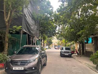 Bán liền kề tuần châu hạ long, 50m 4 tầng giá tốt, ở kinh doanh du lịch đều đỉnh sát vịnh di sản